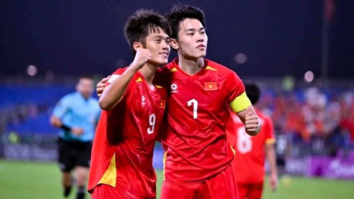 Phòng Chiến Thuật: Oliver Glasner Cần Bài Gì Tại Selhurst Park Để Crystal Palace Tiến Vào Chung Kết Leipzig?