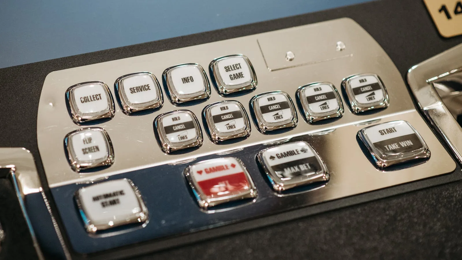 Jili Crazy 777 classic three-reel slot detailed button interface during HATV bench comparison