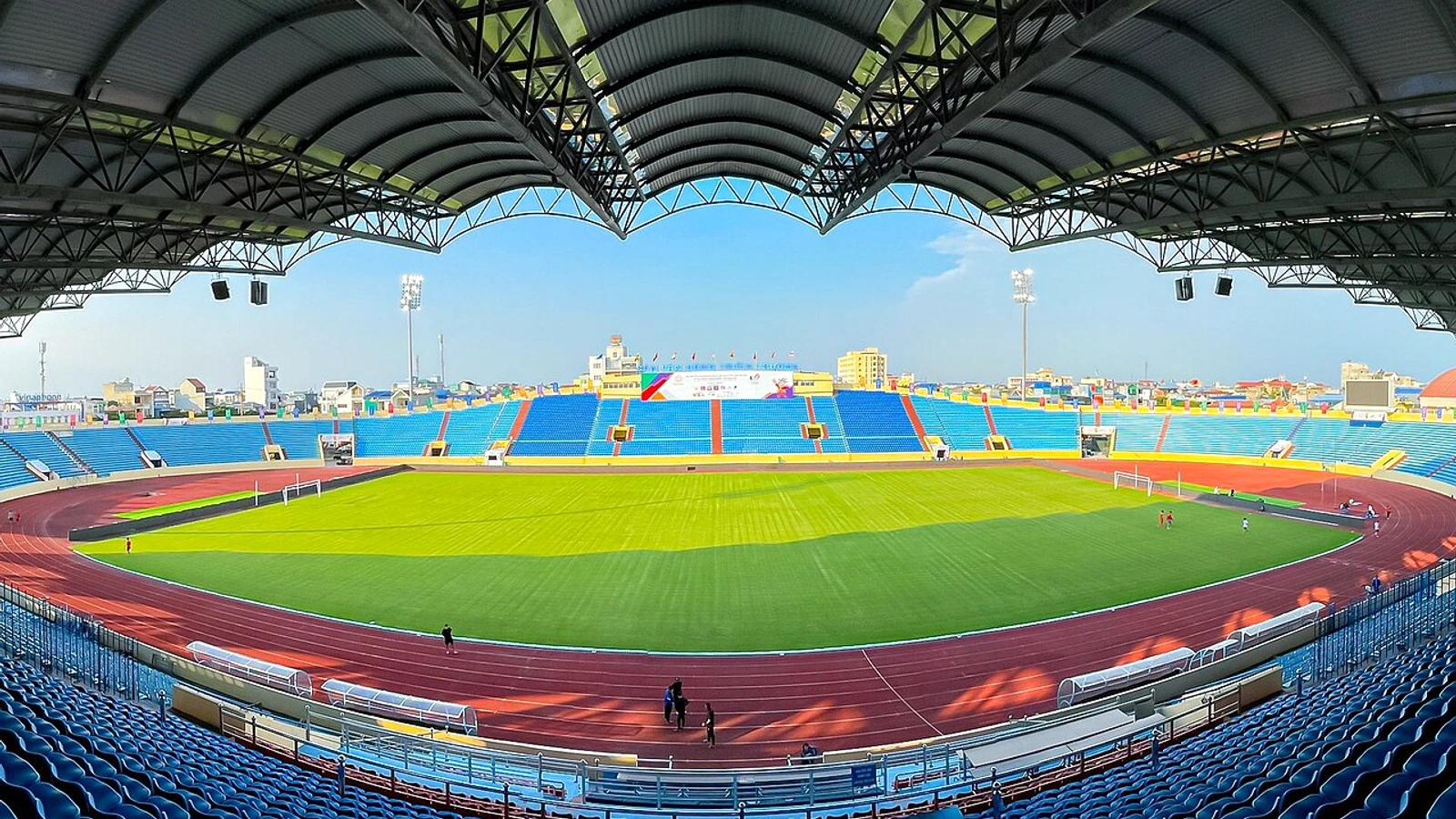 Fun88 vs 8xbet: So Sánh Tỷ Lệ Kèo, App Cá Cược Và Nạp Rút Nhà Cái Nào Tốt Hơn