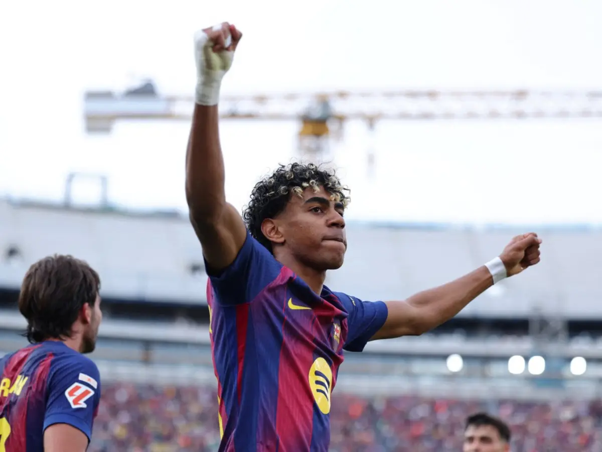 HLV Hansi Flick và Barcelona trong hành trình La Liga 2025-26 hướng đến chức vô địch El Clasico