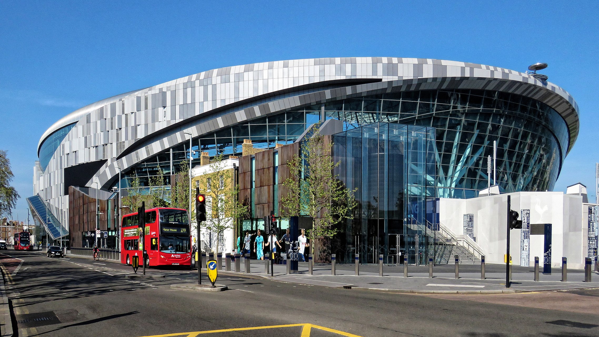 Tottenham Hotspur Stadium trước trận gặp Brighton vòng 33 Premier League