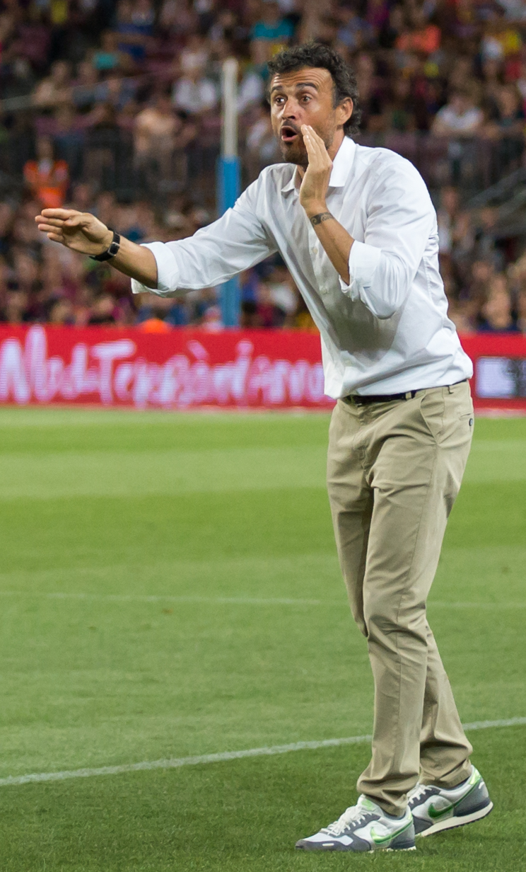 Luis Enrique huấn luyện viên PSG dẫn dắt đội vào bán kết Champions League 2025-26 gặp Bayern Munich